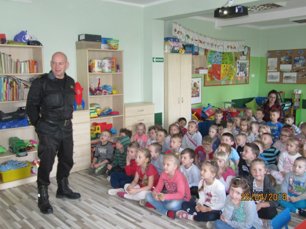 Spotkanie ze strażakiem w Miejskim Przedszkolu 