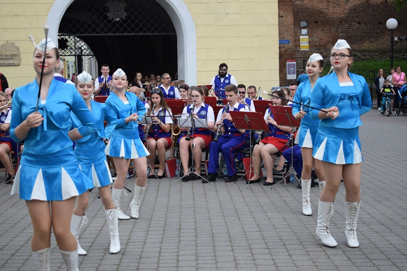 Koncert Orkiestry Dętej, Tancerek i Mażoretek CHDK: 