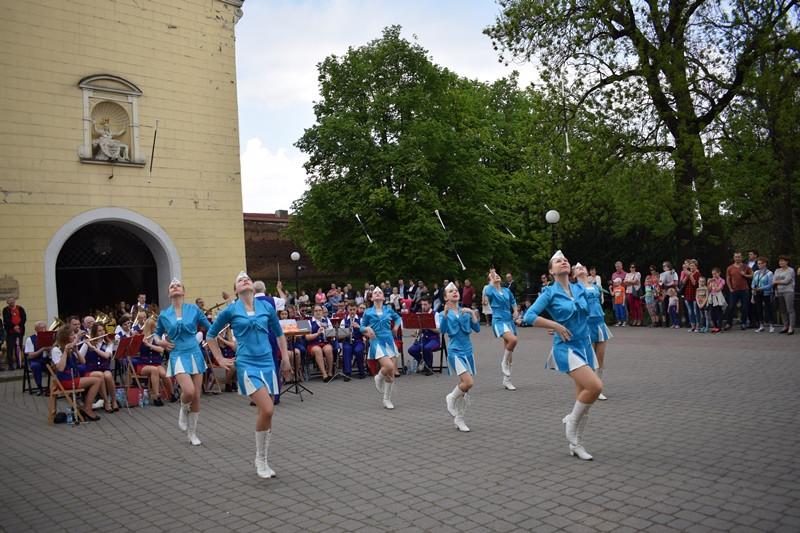 Koncert Orkiestry Dętej, Tancerek i Mażoretek CHDK: 
