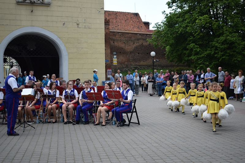 Koncert Orkiestry Dętej, Tancerek i Mażoretek CHDK: 