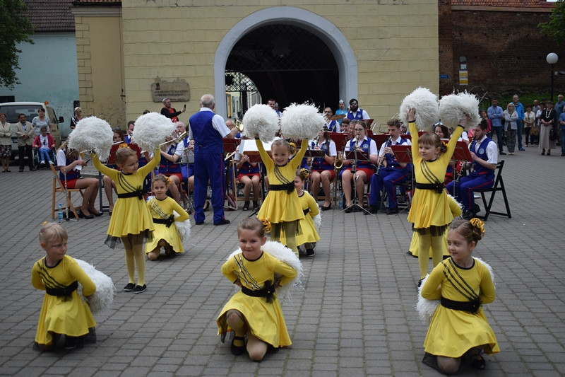 Koncert Orkiestry Dętej, Tancerek i Mażoretek CHDK: 
