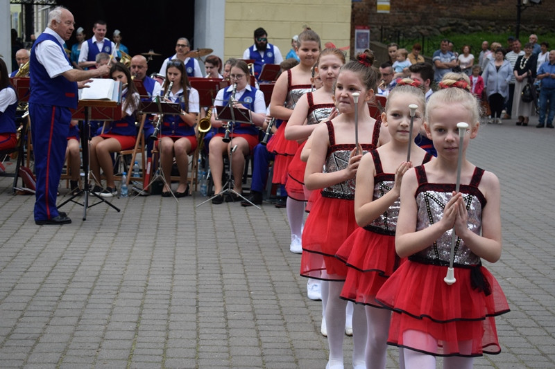 Koncert Orkiestry Dętej, Tancerek i Mażoretek CHDK: 