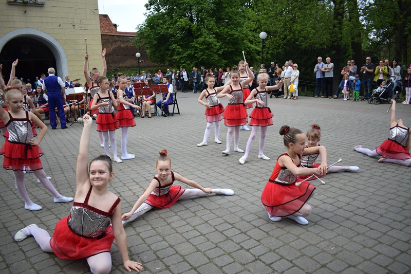 Koncert Orkiestry Dętej, Tancerek i Mażoretek CHDK: 