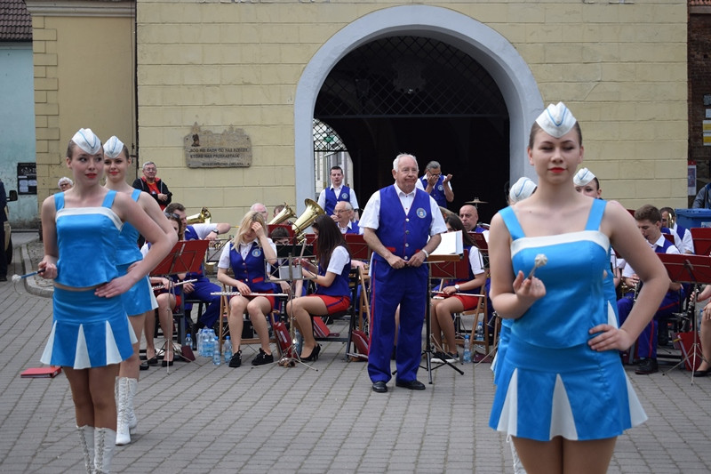Koncert Orkiestry Dętej, Tancerek i Mażoretek CHDK: 