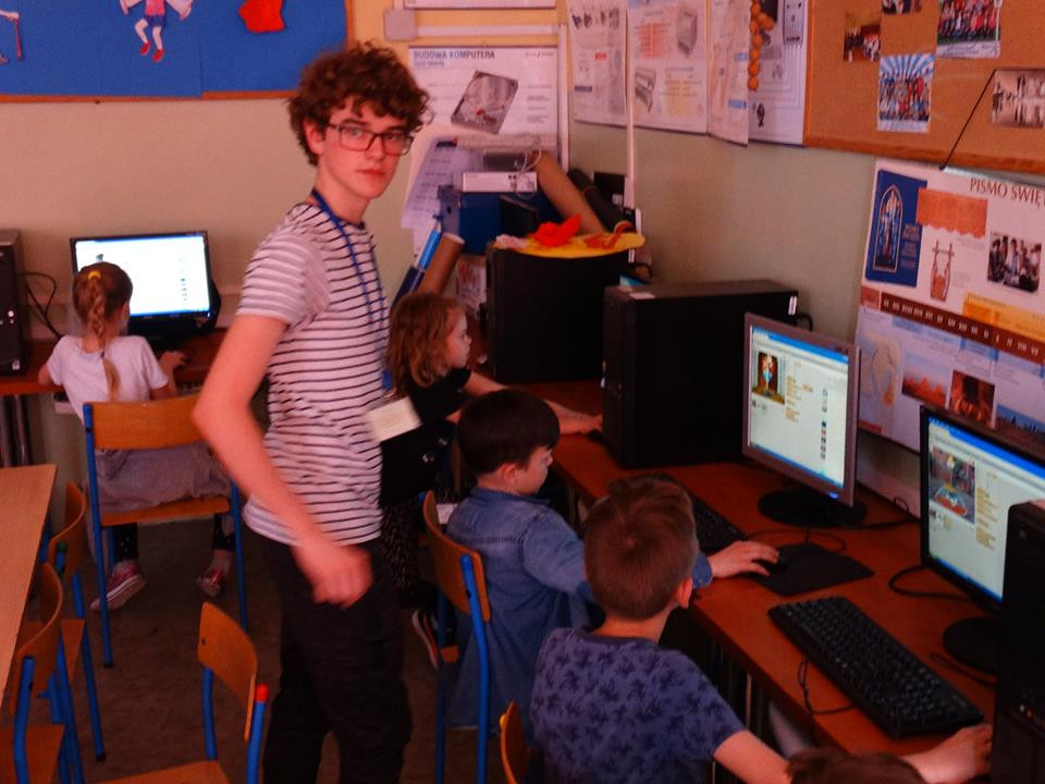 Zabawa ?Koszyk zagadek informatycznych? i zajęcia z programowania w Scratchu