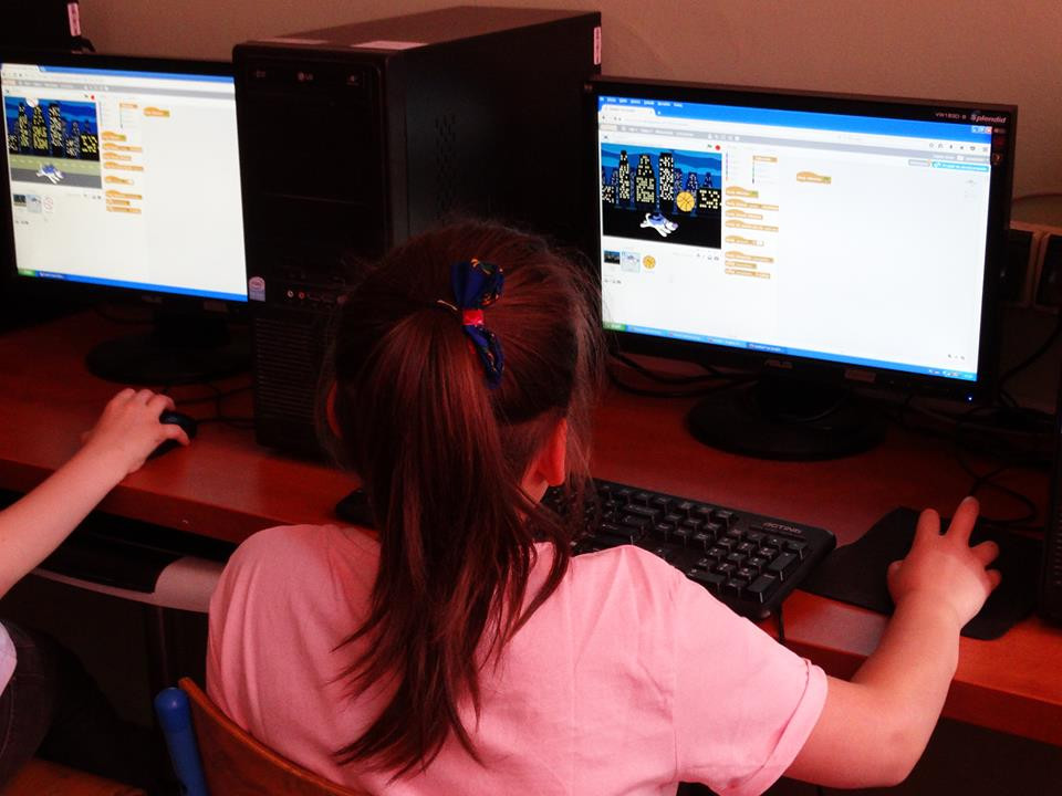 Zabawa ?Koszyk zagadek informatycznych? i zajęcia z programowania w Scratchu