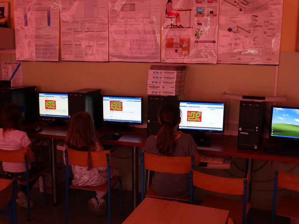 Zabawa ?Koszyk zagadek informatycznych? i zajęcia z programowania w Scratchu
