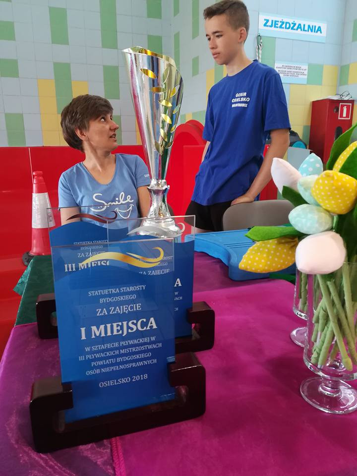 Dziewięć medali zdobytych na VIII Integracyjnym Mityngu Pływackim Osób Niepełnosprawnych