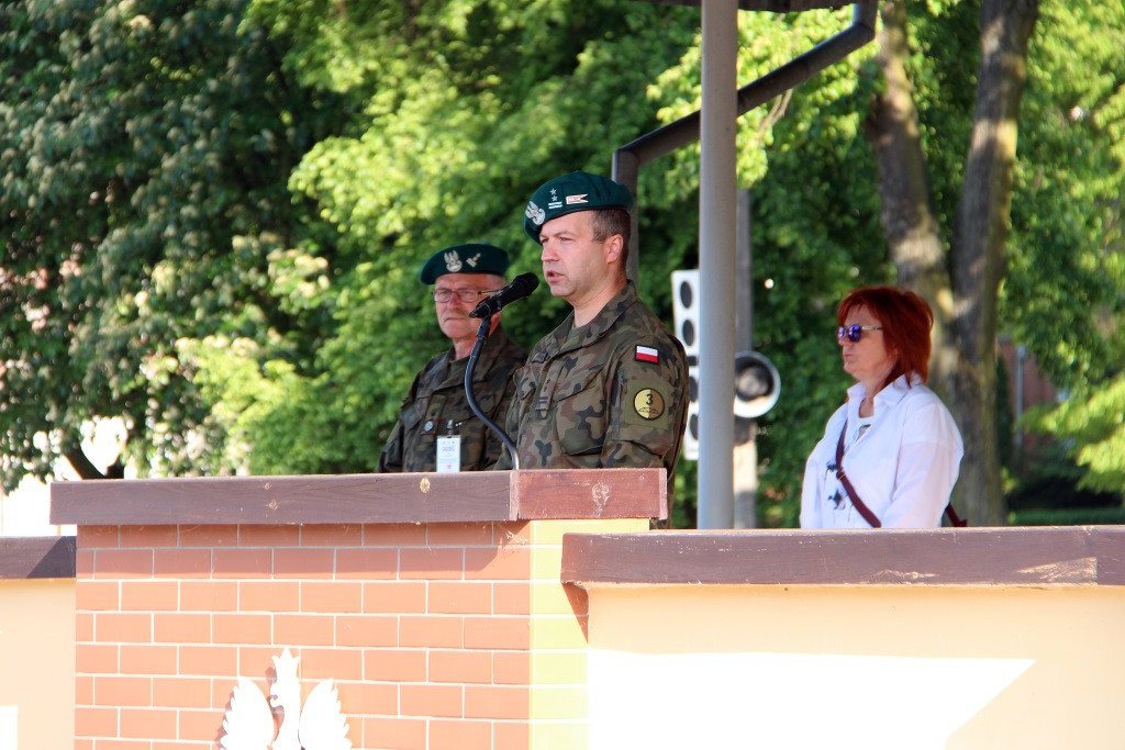 Uroczystość wręczenia broni elewom służby przygotowawczej