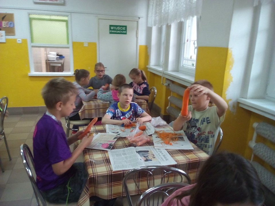 Marchewkowy Tydzień oraz Szkolny Konkurs Recytatorski 