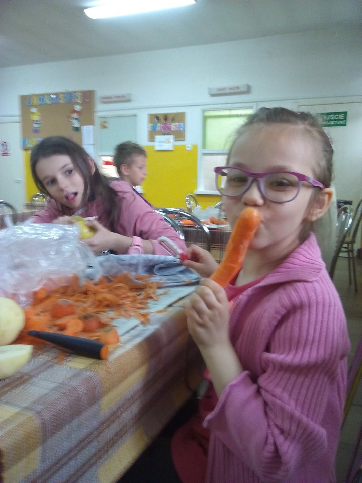 Marchewkowy Tydzień oraz Szkolny Konkurs Recytatorski 