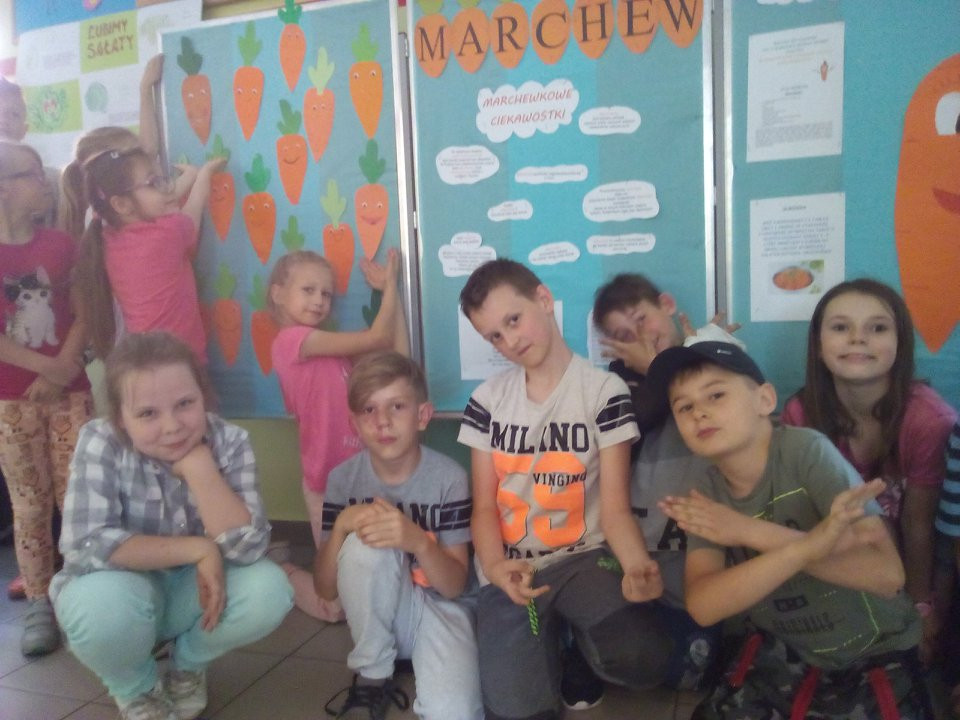 Marchewkowy Tydzień oraz Szkolny Konkurs Recytatorski 