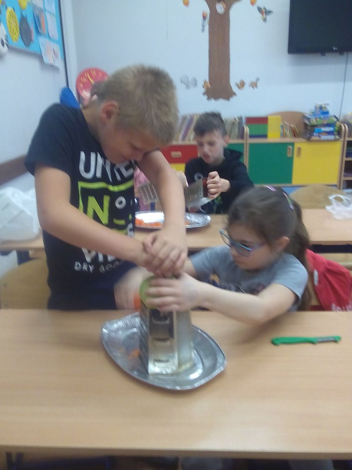 Marchewkowy Tydzień oraz Szkolny Konkurs Recytatorski 