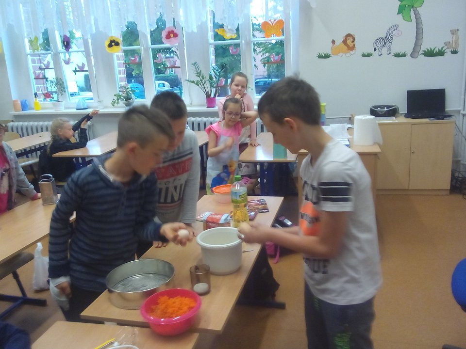 Marchewkowy Tydzień oraz Szkolny Konkurs Recytatorski 