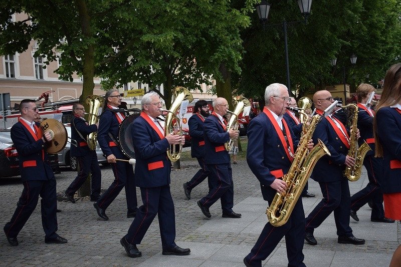 Relacja z Powiatowych Obchodów Dnia Strażaka oraz uroczystości nadania sztandaru dla KP PSP w Chełmnie