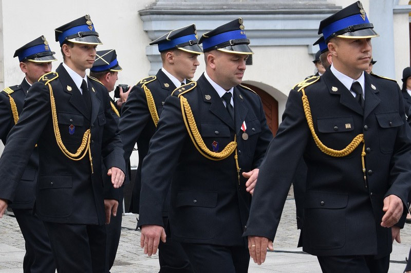 Relacja z Powiatowych Obchodów Dnia Strażaka oraz uroczystości nadania sztandaru dla KP PSP w Chełmnie