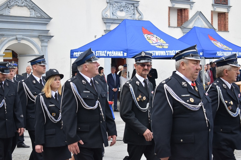 Relacja z Powiatowych Obchodów Dnia Strażaka oraz uroczystości nadania sztandaru dla KP PSP w Chełmnie