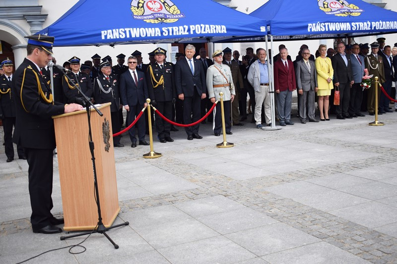 Relacja z Powiatowych Obchodów Dnia Strażaka oraz uroczystości nadania sztandaru dla KP PSP w Chełmnie