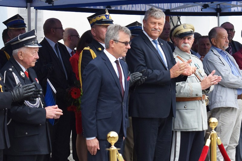 Relacja z Powiatowych Obchodów Dnia Strażaka oraz uroczystości nadania sztandaru dla KP PSP w Chełmnie