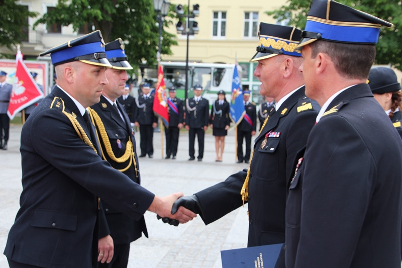 Relacja z Powiatowych Obchodów Dnia Strażaka oraz uroczystości nadania sztandaru dla KP PSP w Chełmnie