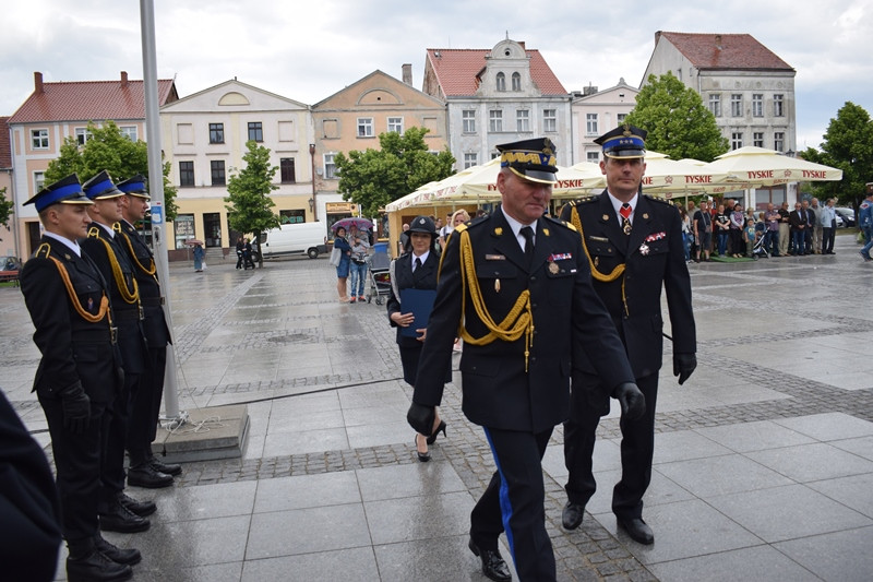 Relacja z Powiatowych Obchodów Dnia Strażaka oraz uroczystości nadania sztandaru dla KP PSP w Chełmnie
