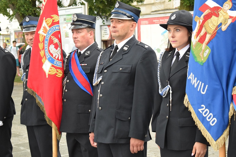 Relacja z Powiatowych Obchodów Dnia Strażaka oraz uroczystości nadania sztandaru dla KP PSP w Chełmnie