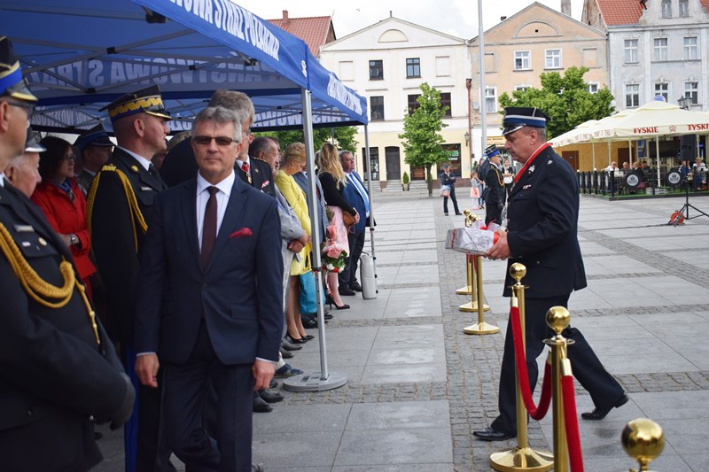 Relacja z Powiatowych Obchodów Dnia Strażaka oraz uroczystości nadania sztandaru dla KP PSP w Chełmnie