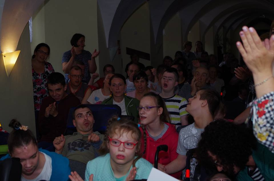 Koncert w Domu Pomocy Społecznej Zgromadzenia Sióstr Miłosierdzia