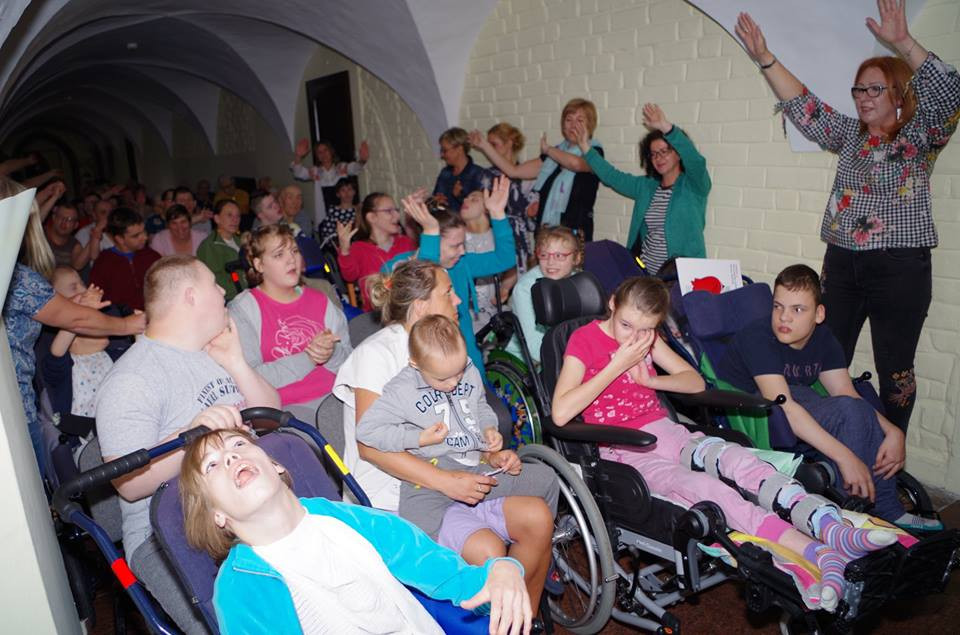 Koncert w Domu Pomocy Społecznej Zgromadzenia Sióstr Miłosierdzia