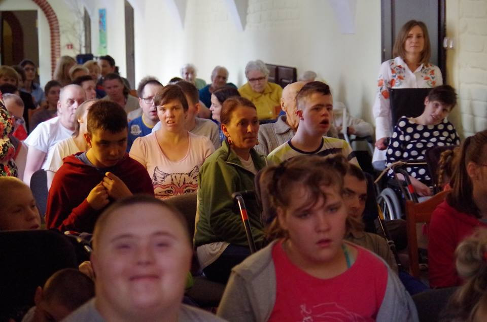 Koncert w Domu Pomocy Społecznej Zgromadzenia Sióstr Miłosierdzia