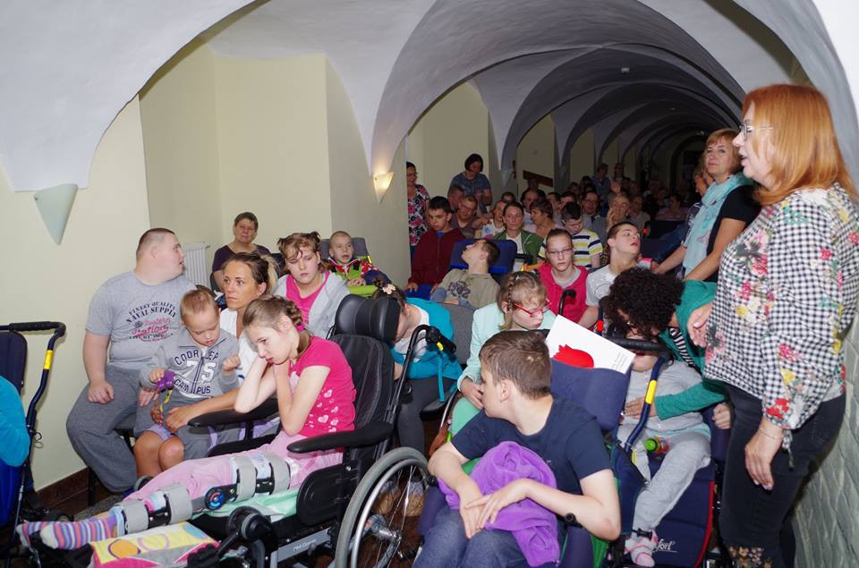 Koncert w Domu Pomocy Społecznej Zgromadzenia Sióstr Miłosierdzia