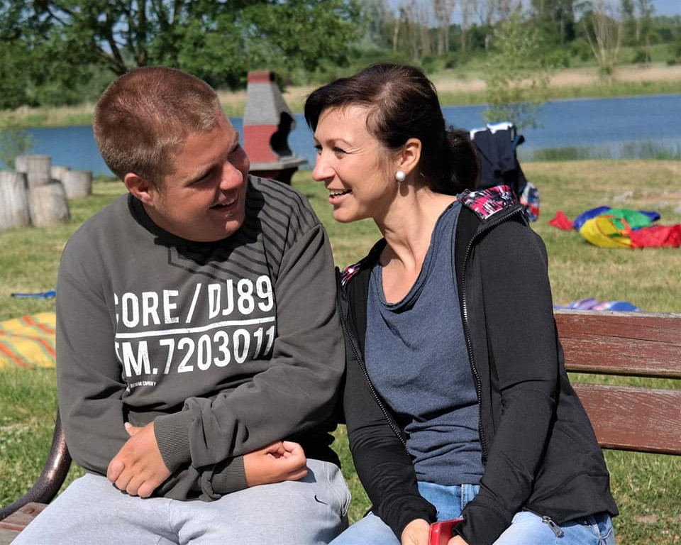 Sielski piknik nad jeziorem Starogrodzkim dzieci specjalnej troski