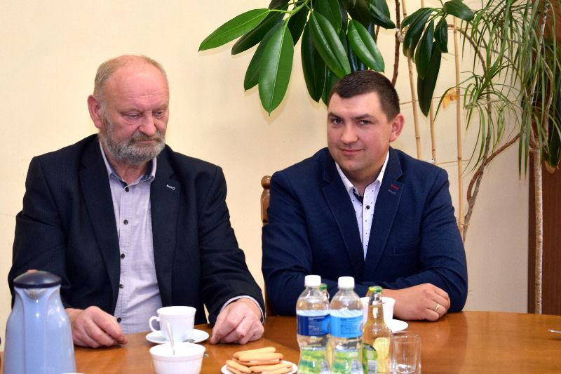 Wręczenie czeków dla sołtysów na realizację 10 przedsięwzięć w ramach konkursu ?Dziedzictwo kulturowe naszego sołectwa?