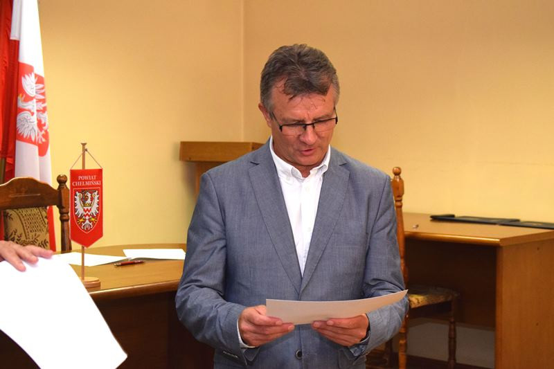 Wręczenie czeków dla sołtysów na realizację 10 przedsięwzięć w ramach konkursu ?Dziedzictwo kulturowe naszego sołectwa?