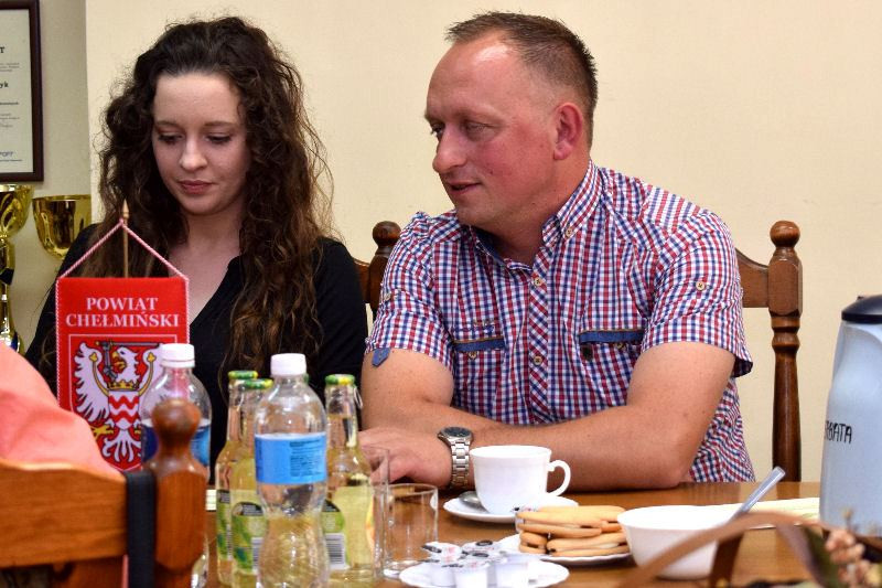 Wręczenie czeków dla sołtysów na realizację 10 przedsięwzięć w ramach konkursu ?Dziedzictwo kulturowe naszego sołectwa?