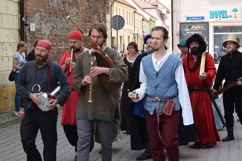 Powitanie uczestników XX Turnieju Rycerskiego Bractw Zaprzyjaźnionych ?O Złotą Jaszczurkę w Mieście Zakochanych?