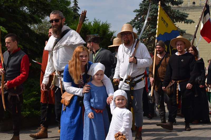 Powitanie uczestników XX Turnieju Rycerskiego Bractw Zaprzyjaźnionych ?O Złotą Jaszczurkę w Mieście Zakochanych?