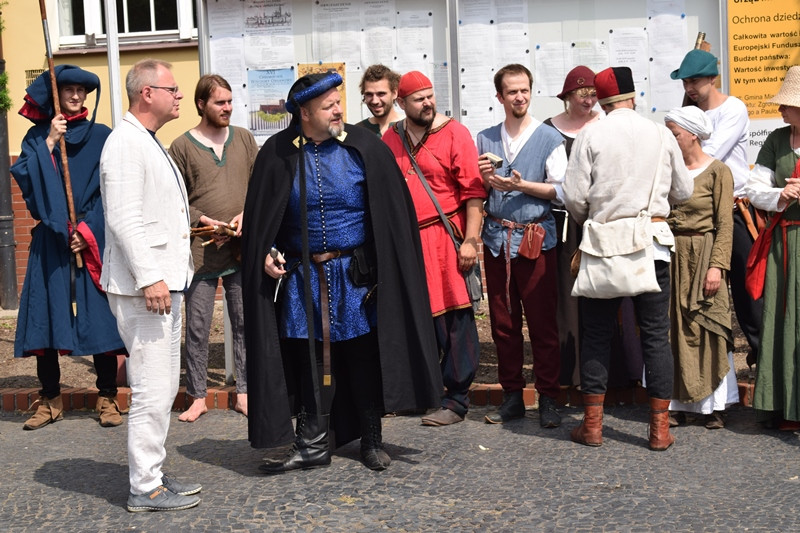 Powitanie uczestników XX Turnieju Rycerskiego Bractw Zaprzyjaźnionych ?O Złotą Jaszczurkę w Mieście Zakochanych?