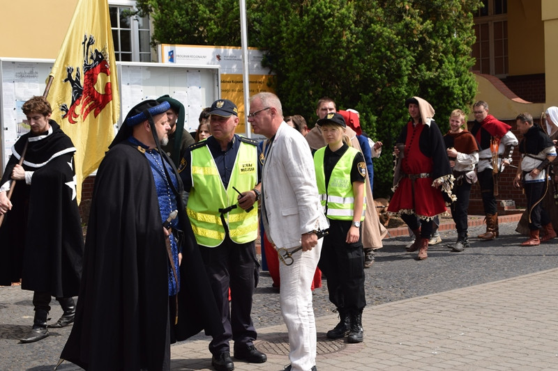 Powitanie uczestników XX Turnieju Rycerskiego Bractw Zaprzyjaźnionych ?O Złotą Jaszczurkę w Mieście Zakochanych?