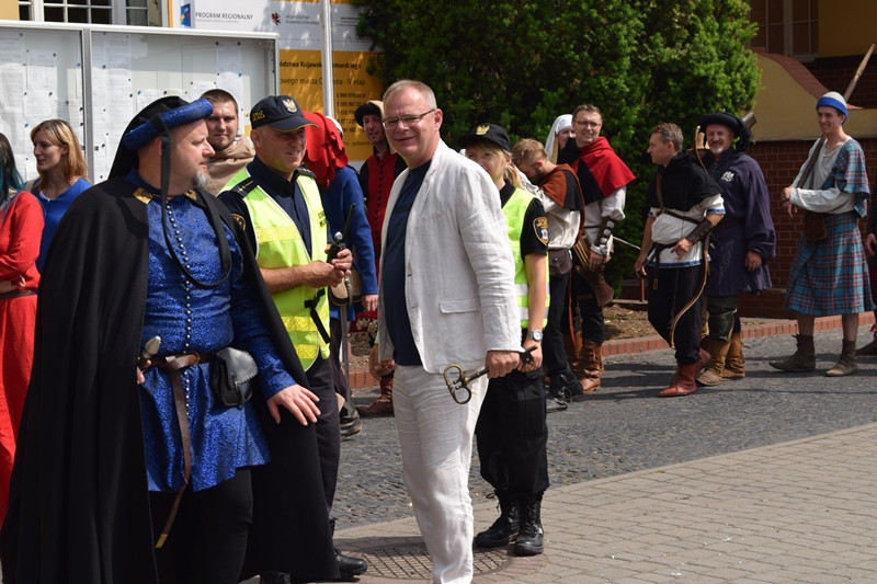 Powitanie uczestników XX Turnieju Rycerskiego Bractw Zaprzyjaźnionych ?O Złotą Jaszczurkę w Mieście Zakochanych?