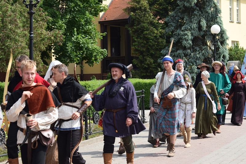 Powitanie uczestników XX Turnieju Rycerskiego Bractw Zaprzyjaźnionych ?O Złotą Jaszczurkę w Mieście Zakochanych?