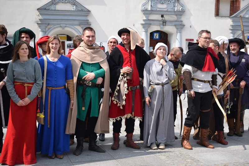 Powitanie uczestników XX Turnieju Rycerskiego Bractw Zaprzyjaźnionych ?O Złotą Jaszczurkę w Mieście Zakochanych?