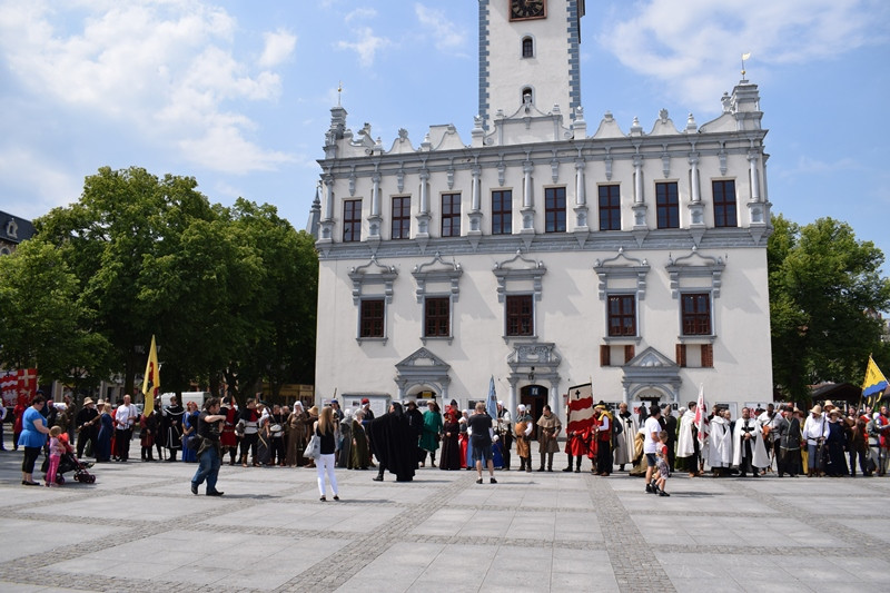 Powitanie uczestników XX Turnieju Rycerskiego Bractw Zaprzyjaźnionych ?O Złotą Jaszczurkę w Mieście Zakochanych?