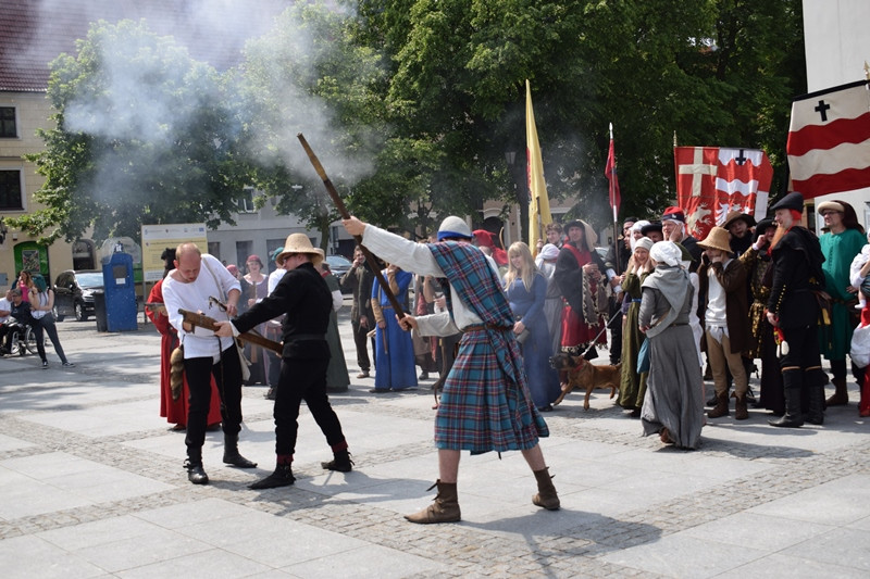 Powitanie uczestników XX Turnieju Rycerskiego Bractw Zaprzyjaźnionych ?O Złotą Jaszczurkę w Mieście Zakochanych?