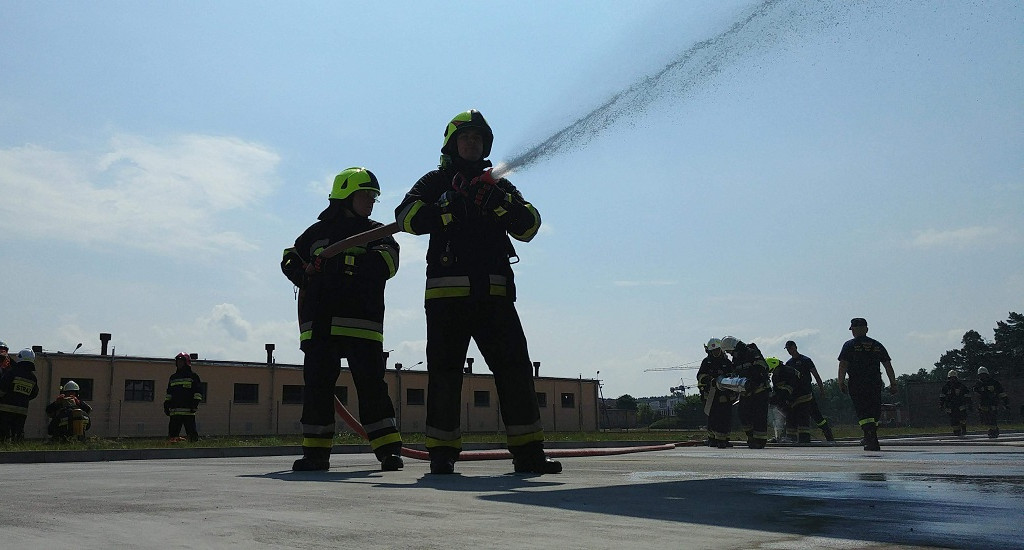 Samolot transportowy  CASA C-295 runął na ziemię w Dolnej Grupie