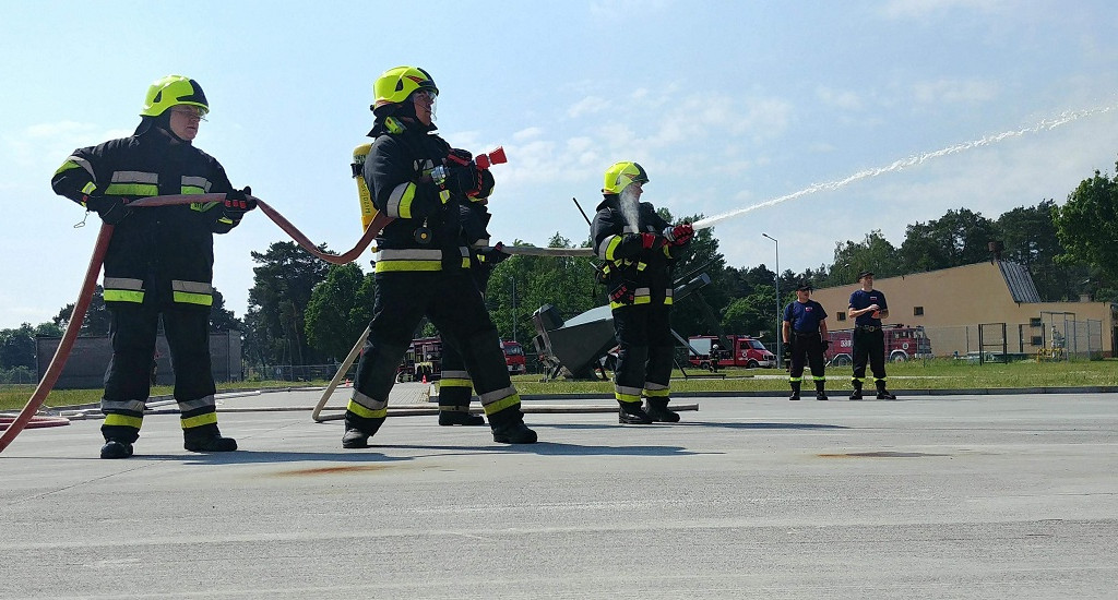 Samolot transportowy  CASA C-295 runął na ziemię w Dolnej Grupie