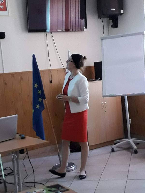 Przedstawiciele różnych państw w Zespole Szkół CKP Grubno
