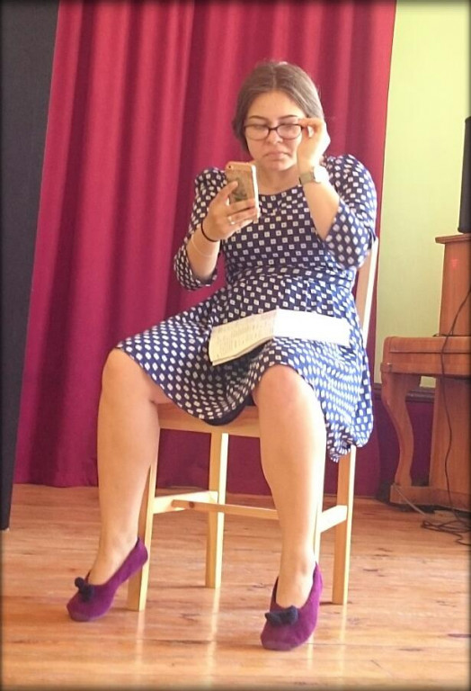 Spektakl piętnujący nadużywanie Intenetu