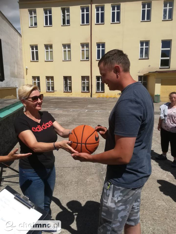 Uczniowie ograli nauczycieli SOSW