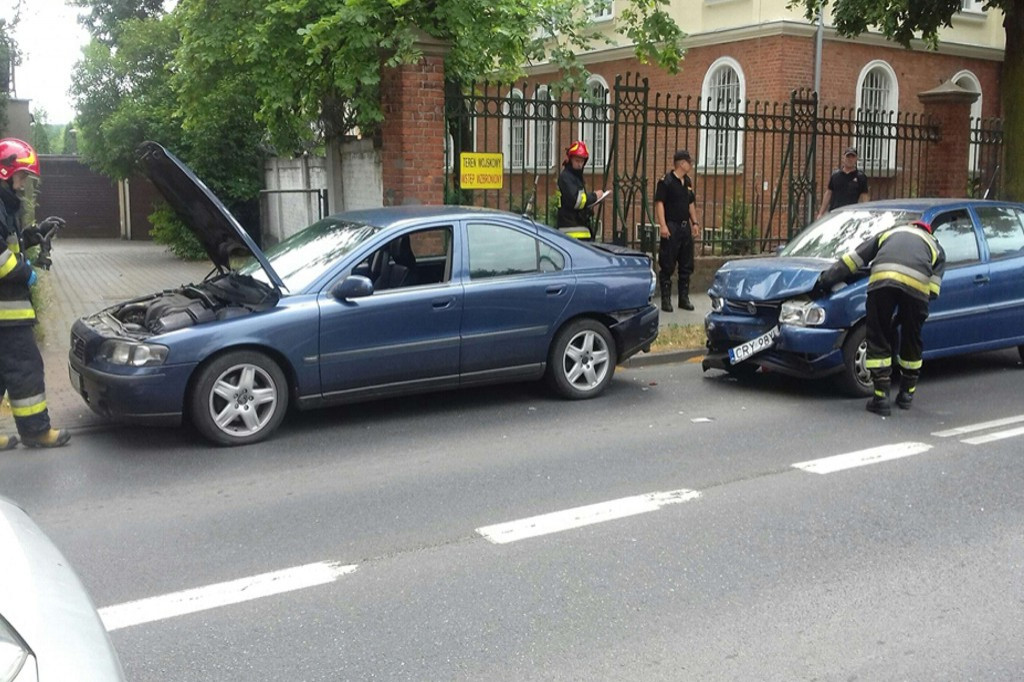 Kraksa przy Al. 3 Maja. Mamy już zdjęcia
